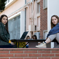 ジョナ ヒル ブックスマート の妹ビーニーと語り合った 自分を愛することができるまで Cinemacafe Net