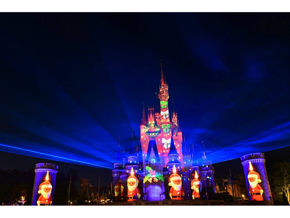 ディズニー シンデレラ城が新たな魔法にかかる ディズニー ギフト オブ クリスマス スタート Cinemacafe Net