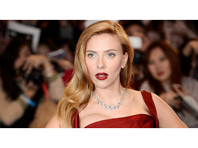 妊婦セレブのベストドレッサー選出のスカーレット・ヨハンソン、北京プレミアに登場 画像