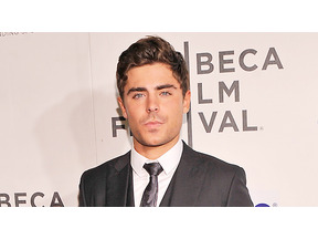 ザック・エフロン、ロサンゼルス市内で襲撃される 画像