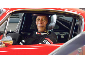 モーガン・フリーマン、交通事故で重傷を負うも命に別状なし 画像