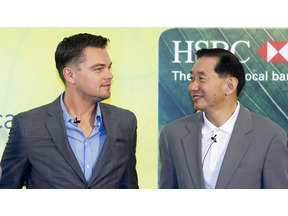 ディカプリオが香港を初訪問、エコなクレジット・カードをプロモーション 画像