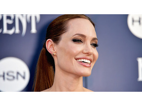 アンジェリーナ・ジョリー、「結婚式はジョージたちの方が先」と予想 画像