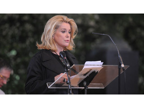 イヴ・サン＝ローランの葬儀に仏大統領夫妻をはじめ、ゆかりのセレブが故人を悼む 画像