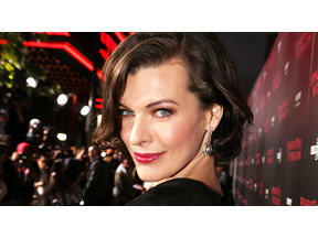 ミラ・ジョヴォヴィッチ、第2子妊娠と新作撮影延期をFacebookで発表 画像