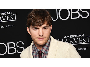 アシュトン・カッチャー、年下女性との浮気が発覚!? 画像