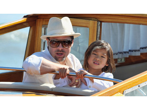 ブランジェリーナ、育児手当はやっぱり受け取らない？ 画像