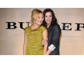 バーバリーのビバリーヒルズ店リ・オープンに、ケイト＆リヴらスターが出席 画像