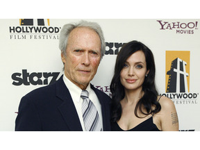 アンジェリーナがC・イーストウッドの栄誉を讚えるため映画祭にサプライズ登場！ 画像