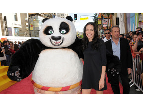 アンジェリーナ・ジョリー、はじける笑顔でDVD発売イベントに参加 画像