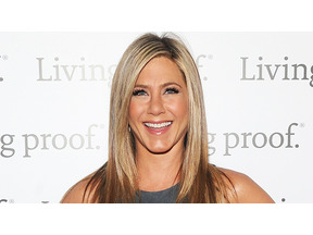 ジェニファー・アニストン邸に飲酒運転の車が突っ込む 画像