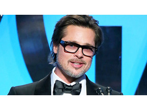 ブラッド・ピット、左頬に負傷した姿でチャリティ・イベントに出席 画像