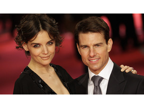 トム・クルーズ夫妻、主演映画のプレミアで縁の地ベルリンへ 画像