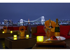 お台場で星空シャンパーニュバーが期間限定オープン中！マンゴースイーツも 画像