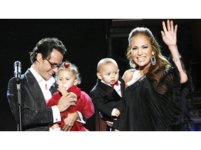 ジェニファー・ロペス夫妻、ニコール・リッチー家も招待して双子のバースデー・パーティ 画像