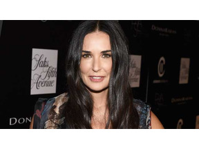 デミ・ムーア宅のプールで、男性が遺体で発見される 画像