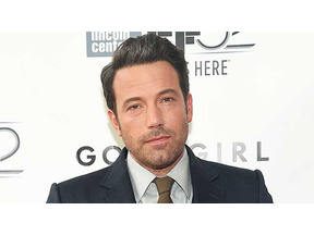 ベン・アフレック、離婚はベビーシッターとの浮気報道を完全否定 画像