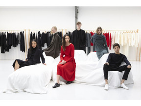 ユニクロ、元エルメスのデザイナーとコラボした新しい秋冬コレクションを発表！ 画像