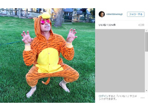 ロバート・ダウニー・Jr.、ティガーのコスプレで難病の少年を励ます 画像