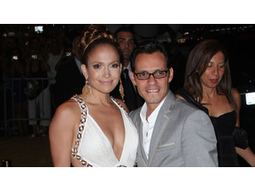 ジェニファー・ロペス、40歳の誕生パーティで、夫のサプライズに感涙！ 画像