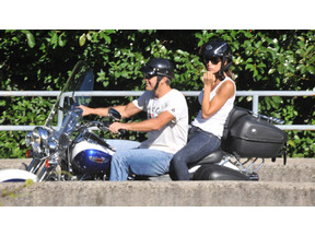 ジョージ・クルーニーに新恋人出現？　今度はイタリアの美人司会者 画像