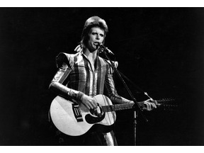 【シネマ羅針盤】星になったデヴィッド・ボウイ、俳優としても異才放つ 画像
