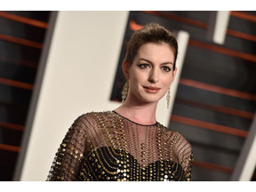 妊娠中のアン・ハサウェイ、ベビーシャワーパーティを開催 画像