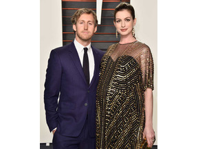 アン・ハサウェイ、2週間前に第一子ジョナサンくんを出産していた 画像