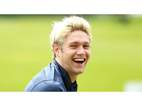 ナイル・ホーラン、“ゴルフと人のサポート”で休暇を満喫中！ 画像