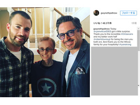 ロバート・ダウニーJr.＆クリス・エヴァンズら、闘病中のファンをサプライズ訪問 画像