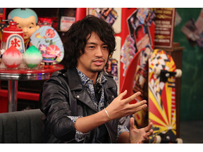 斎藤工、マツコに“行く末”を相談…「アウト×デラックス」 画像