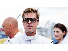ブラッド・ピット、「ル・マン24時間耐久レース」でスターターを務める 画像