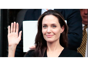 アンジェリーナ・ジョリー、アメリカ国務省で難民問題について記者会見 画像