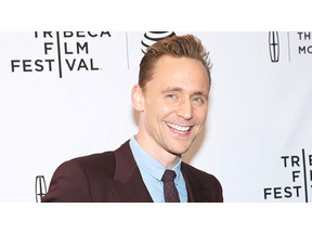 トム・ヒドルストン、“ロキ”ウィッグをつけてユニセフのビデオに出演 画像