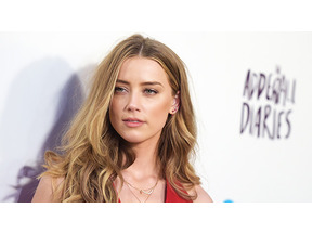 離婚に合意のアンバー・ハード、7億円の和解金“全額”の寄付を発表 画像