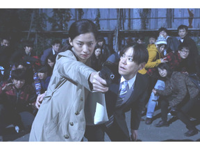 尾野真千子主演、阿部サダヲ＆佐藤浩市ら演技派集結で魅せるドラマ「狙撃」今夜放送 画像