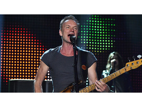 パリ同時多発テロ事件から1年…営業再開の劇場でスティングがライブ 画像