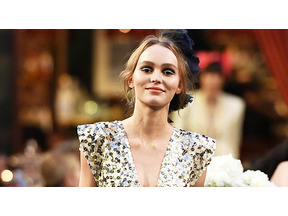 リリー＝ローズ・デップ、「シャネル」でランウェイデビューを飾る 画像