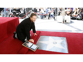 ラッセル・クロウがハリウッド殿堂入り。最新作で演じたロビン・フッドは「タイツなし！」 画像