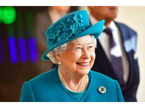 エリザベス女王、重病説から2か月…乗馬を楽しむ元気な姿みせる 画像