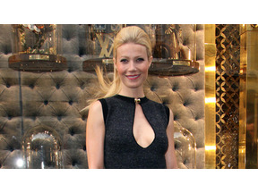 「ルイ・ヴィトン」ロンドン旗艦店オープニングに、大胆衣裳のグウィネスらが出席 画像