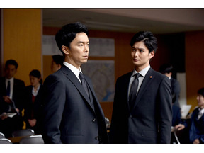 長谷川博己主演「小さな巨人」今夜放送開始！警察内部の権力抗争や確執を描く 画像