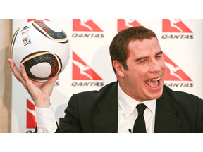 ジョン・トラヴォルタ、一家で南アを訪問、マンデラ・チルドレン基金に寄付 画像