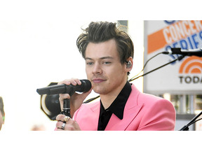 ハリー・スタイルズに新恋人？モデル経験もある年上の人気シェフ 画像