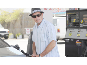 チャーリー・シーンの愛車が盗難。今年に入って2度目 画像