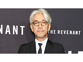 坂本龍一がニューヨークで音楽と生命の共通点を語り合う「SWITCHインタビュー」 画像