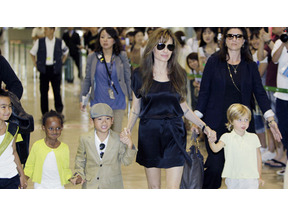 子連れ来日を果たしたアンジー、破局の誤報道を流した英大衆紙から賠償金を受け取る 画像