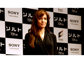 アンジー、『ソルト』を思わせる現実のスパイ交換に言及し「米露の関係は良好」と発言 画像