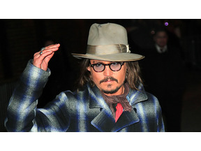 ジョニー・デップは電話嫌い。家庭では電話禁止、携帯電話も所有せず 画像