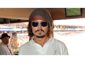 ジョニー・デップ、アイドルのコンサートにNFL観戦……マイアミで家族サービス 画像